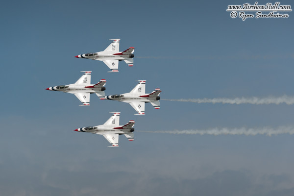 USAF Thunderbirds - EAA AirVenture Oshkosh 2014